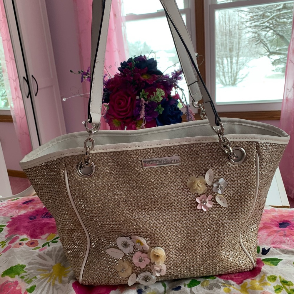 Liz Claiborne Handbag/Tote